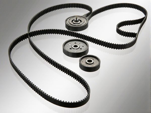 Single Overhead Cam Timing Belt vs. Double Overhead Cam Timing Belt in Cars: What's the Difference?