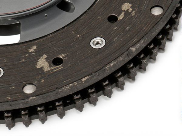 Sintered Iron Clutch vs. Kevlar Clutch in Cars: What Are the Differences?