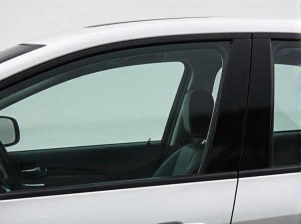 Smart Glass Windows vs. Conventional Glass Windows in Cars: What Are the Differences?