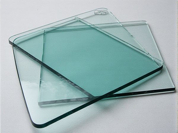 Solar-Control Glass vs. Standard Glass in Car Windows: What Is the Difference?