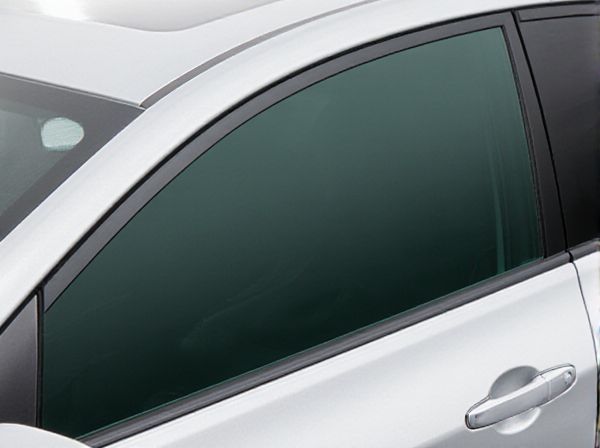 Solar Control Glass vs. Standard Tint in Car Windows: What's the Difference?