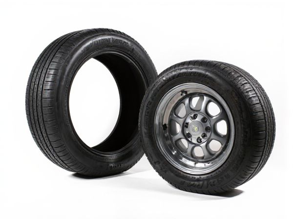 Space-Saver Spare Tire vs. Full-Size Spare Tire in Cars: What Is the Difference?