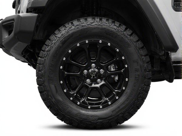 Staggered Fitment vs. Square Fitment in Car Tires: What Is the Difference?