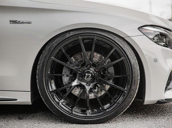 Staggered vs. Square Wheel Setup in Cars: What Is the Difference?