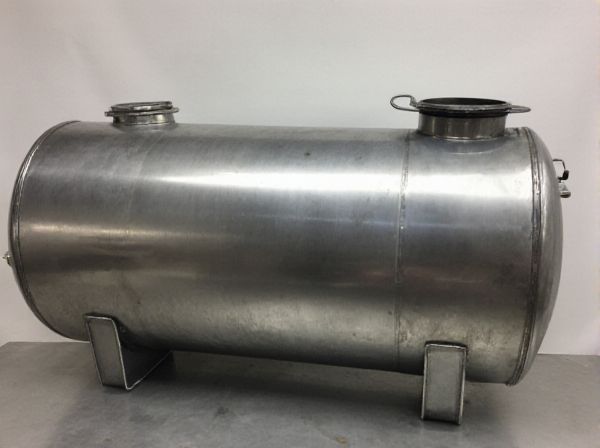Stainless Steel Lined Tank vs. Galvanized Tank in Car Fuel Systems: What's the Difference?