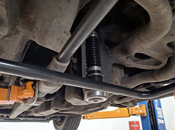 Strut Bar vs. Sway Bar in Car Suspension: What Is the Difference?