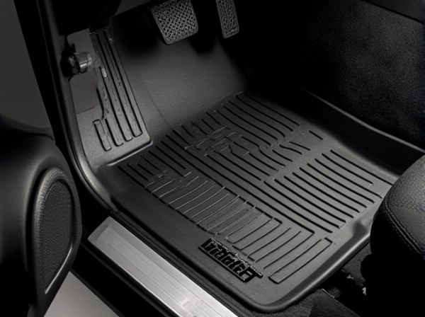 Thermoplastic Elastomer vs. Polyvinyl Chloride Car Floor Mats: What's the Difference?