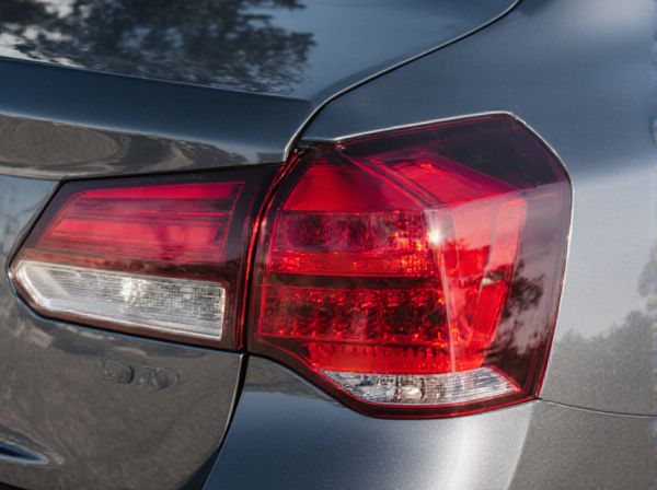 Tinted Housing vs. Stock Housing in Car Taillights: What Is the Difference?