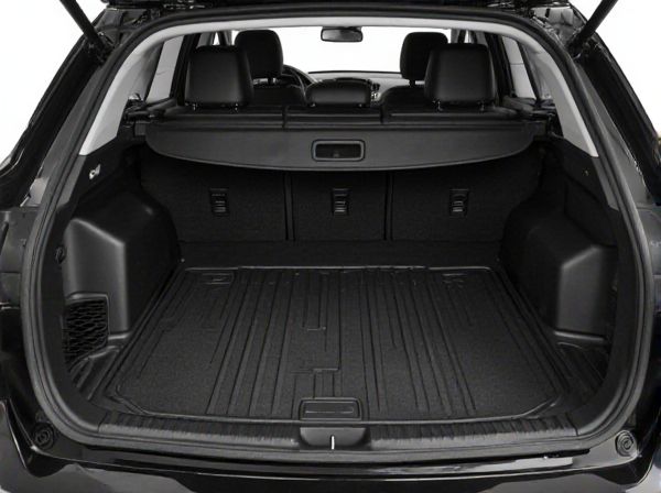 Underfloor Storage vs. Raised Floor in Car Trunks: What's the Difference?