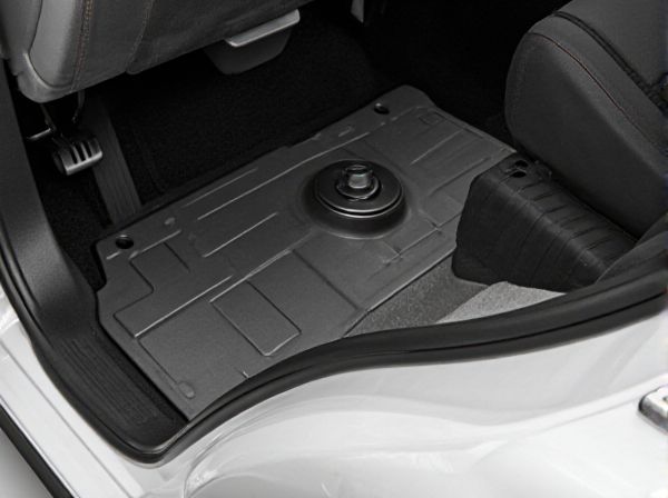 Underfloor Tank vs. Rear-Mounted Tank in Car Fuel Systems: What's the Difference?
