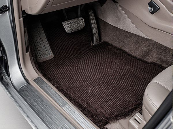Velour Carpet vs. Plush Carpet in Car Carpets: What's the Difference?